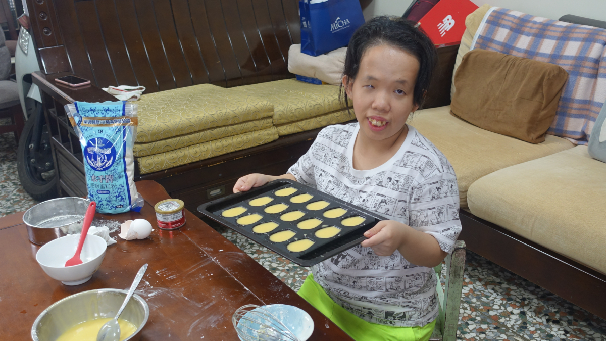 透納氏症的曉君假日在家製作瑪德蓮