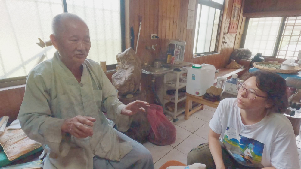 喬玉到台東拜訪恩人-如覺法師