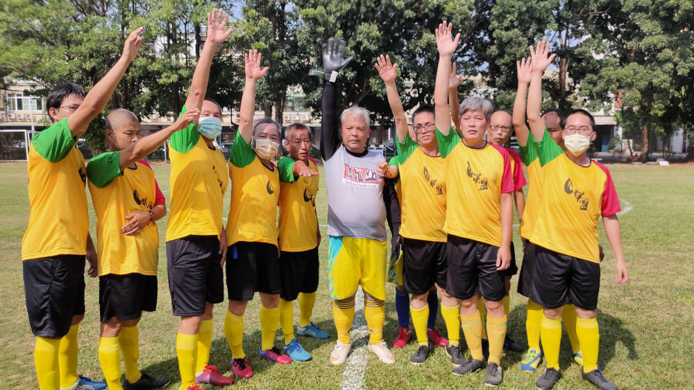 嘉義市心康復之友協會，利用社會足球的復健方式，讓精障朋友能夠重新把進入社會的勇氣找回來