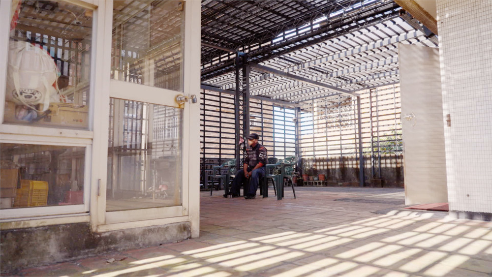 演慈康家的頂樓是國偉的小天地