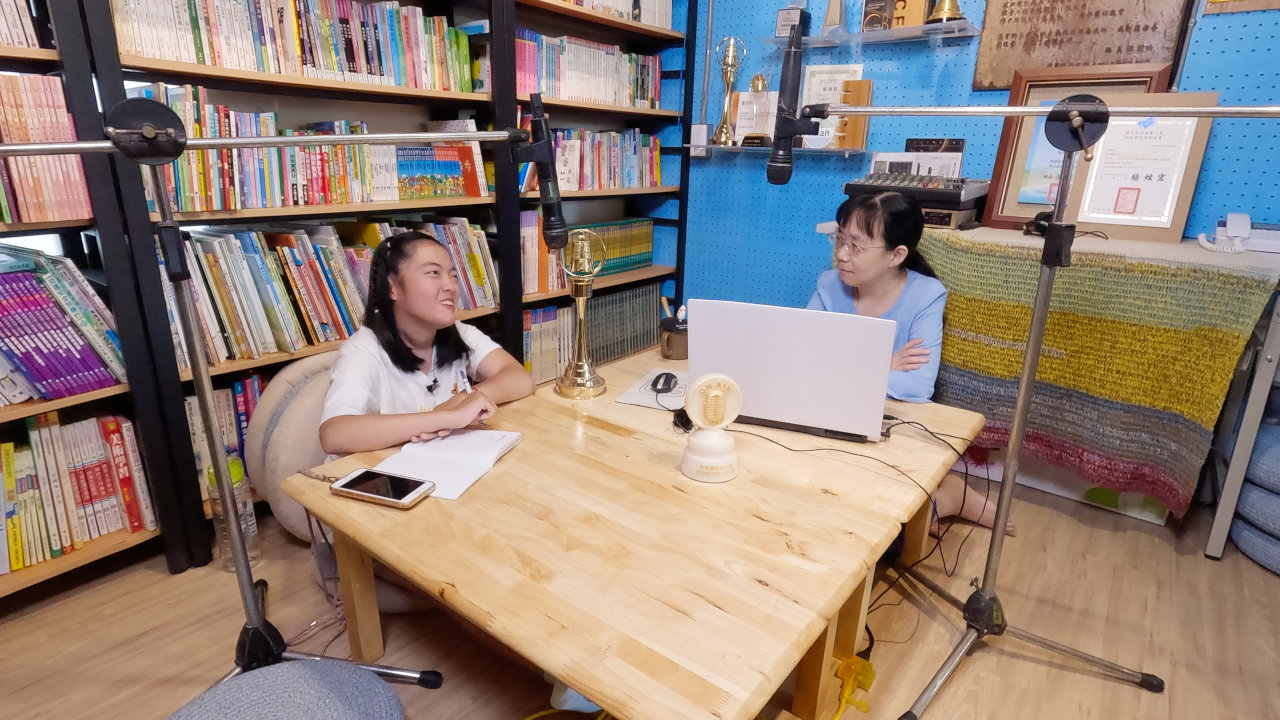 小米跟廣播界的大前輩美緣姊請教做好廣播的訣竅